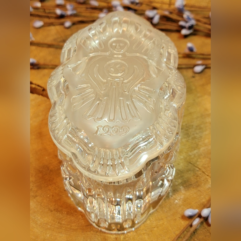 Waterford Crystal 1999 Trinket MUSIC BOX "Joy to the World" Angel on Lid